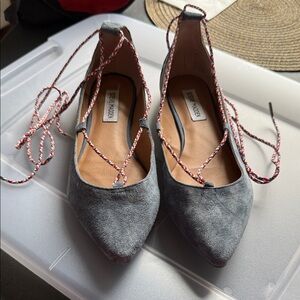 Steve Madden Gray Suede Pointed-Toe Lace-Up Flats with Braided Ties
